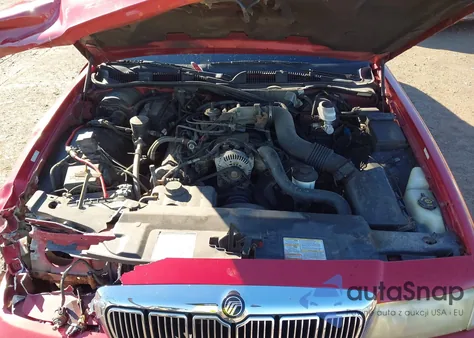 2000 Mercury Grand Marquis Gs z USA, uszkodzony, nr VIN 2MEFM74W0YX619084